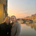 Izzy and Casey in Florence - @izzyxcasey.abroad - Instagram