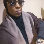 Jackie Buttons - @jackiebuttons - Instagram