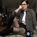 Jackie Dove - @jackiedove - Instagram