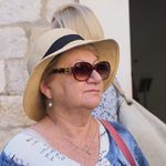 Jackie Gross - @jackie_cat_lady - Instagram