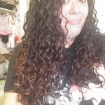 Jackie Juarez - @hhappyjax.curls - Instagram