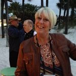 Jackie Lloyd - @8walloj - Instagram