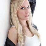 Jaclyn Oswald - @jackieonyc - Instagram