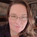 Jackie Wesley - @5kids2huskies - Instagram