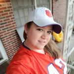 Jaclyn Howell - @jaclyn.howell.96 - Instagram