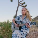Jaclyn Williams - @echoesofagape - Instagram