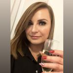 Jacqui Bear Moore - @jacquiinwonderland - Instagram