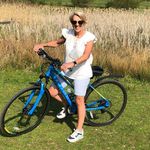Jacqui Moore - @jacqui.moore34 - Instagram
