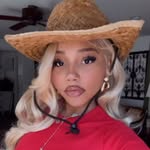Jada Allen - @l.oa.d.ing - Instagram