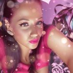 Jada Dillon - @jadadskisses - Instagram