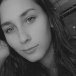 Jade Finley - @sharkbait1219 - Instagram