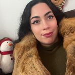 Jade Woo - Facebook