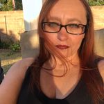 Jaime Arnold - @jaimerockstarbooktours - Instagram