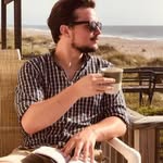 Jacob Bartell - @jake.the.dogs - Instagram