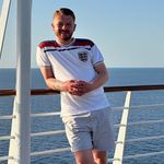 James Crust - @jamescrust_ - Instagram