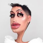😌 - @jamescharlesfalling - Instagram