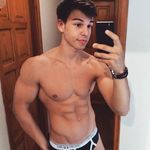 James - @jameslatin10 - Instagram