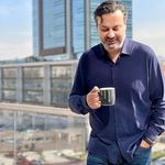 @james_levinson60 - Instagram