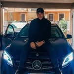 @james_macario - Instagram