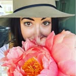 Jamie Aronson - @happilybeige_ - Instagram