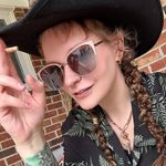 Jamie Stanton - @battyjuice - Instagram