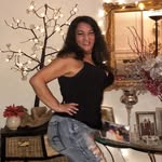 Janet Esposito - @janetkisskiss - Instagram