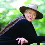 Jan Latta - @truetolifebooks - Instagram