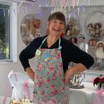 Jan McLean and friends - @tiara_tarts - Instagram