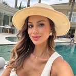 Janna Windsor - Facebook