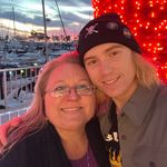 Jana Larson - @jana.larson.77 - Instagram