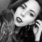Jana Mitchell - @medicmini - Instagram