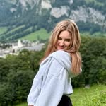 𝙹𝚊𝚗𝚊 𝙽𝚘𝚎𝚕𝚕𝚎 - @jananoelle23 - Instagram