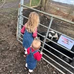 Nicola - @jandagray_sisters - Instagram