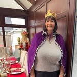Jane Bailey - @nanabrecommends - Instagram