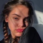 Lizzie Jane Beaton - @lizziejanebeaton - Instagram