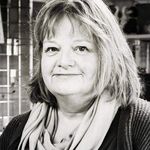 Jane Connell- Fused Glass teacher and artist - @theglassduck - Instagram