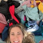 Janelle Hill - @janellehastoomanyclothes - Instagram