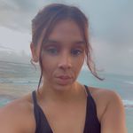 Janelle Neumann - @whoa_nelle - Instagram
