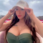 Janelle Castro - @janelleraye - Instagram