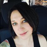 Janelle Sutton - @silentduckona - Instagram