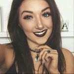 Janelle Wright - @jannieleft - Instagram