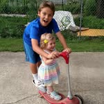 Janet Behrens - @treschicresale - Instagram