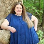 Janet Caudill - @doggylover1990 - Instagram