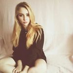 @_janet_fallon - Instagram