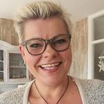 Janet Hoff - @janet.hoff - Instagram