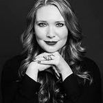 sarah Janet Maas - @sahra.jamass - Instagram