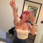 Janet Ralph - @tunez.bee.10 - Instagram