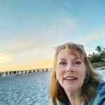 Janet Theis - @janet.theis.7 - Instagram