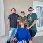 Janice Laughlin Houser - @janicedeboard1994 - Instagram