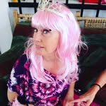 Janice Newton - @janicepinkdivanewton - Instagram